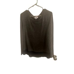 Old Navy medium Women's Gray Long Sleeve Top w/sheer hem measurements in pics